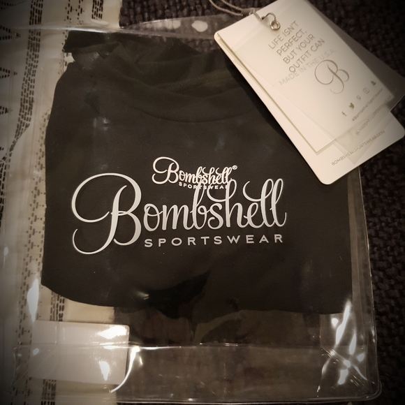 Bombshell Sportswear - Picture 6 of 8
